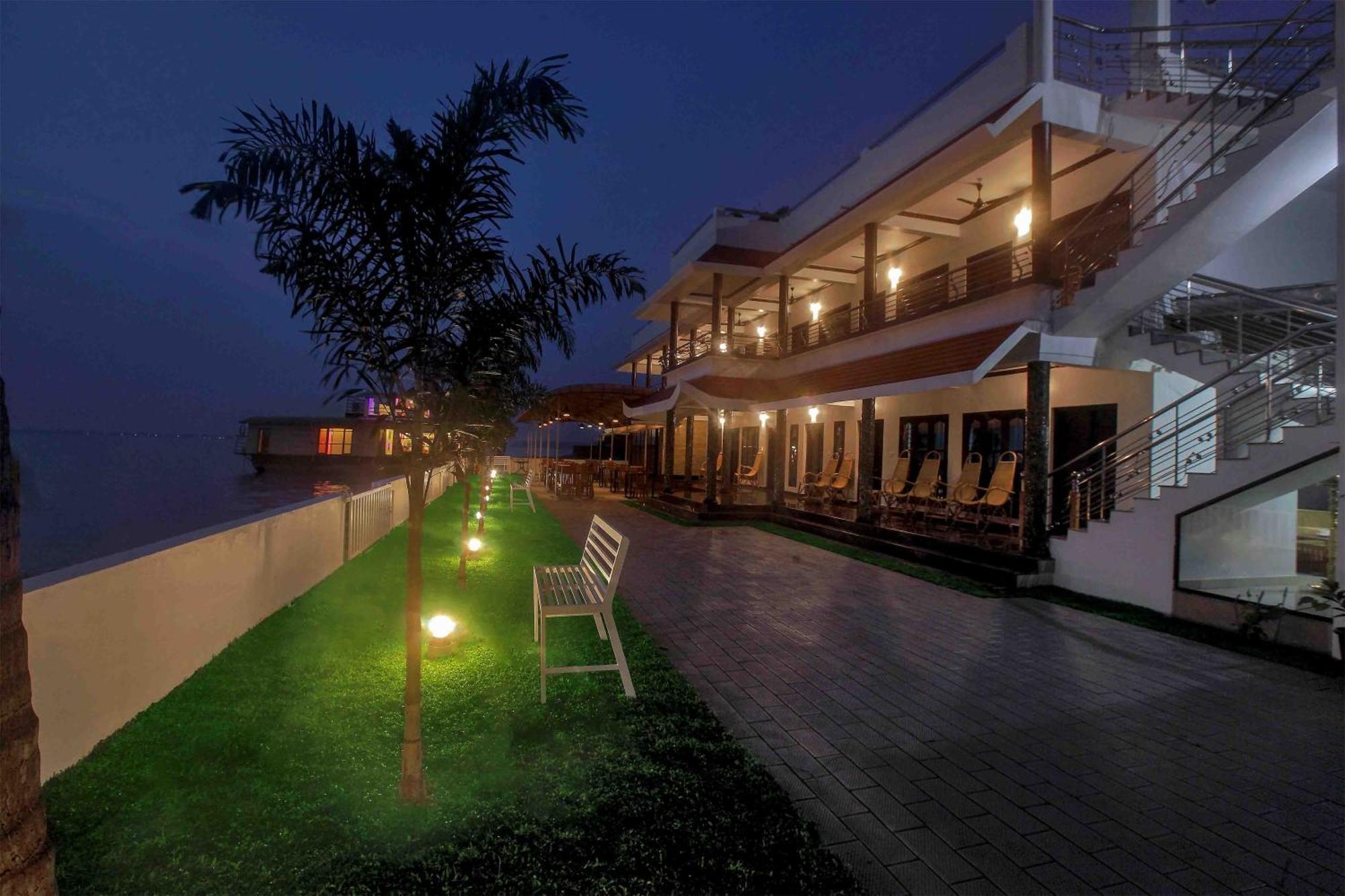 Vembanad Village Backwater Resort Alappuzha Exterior photo